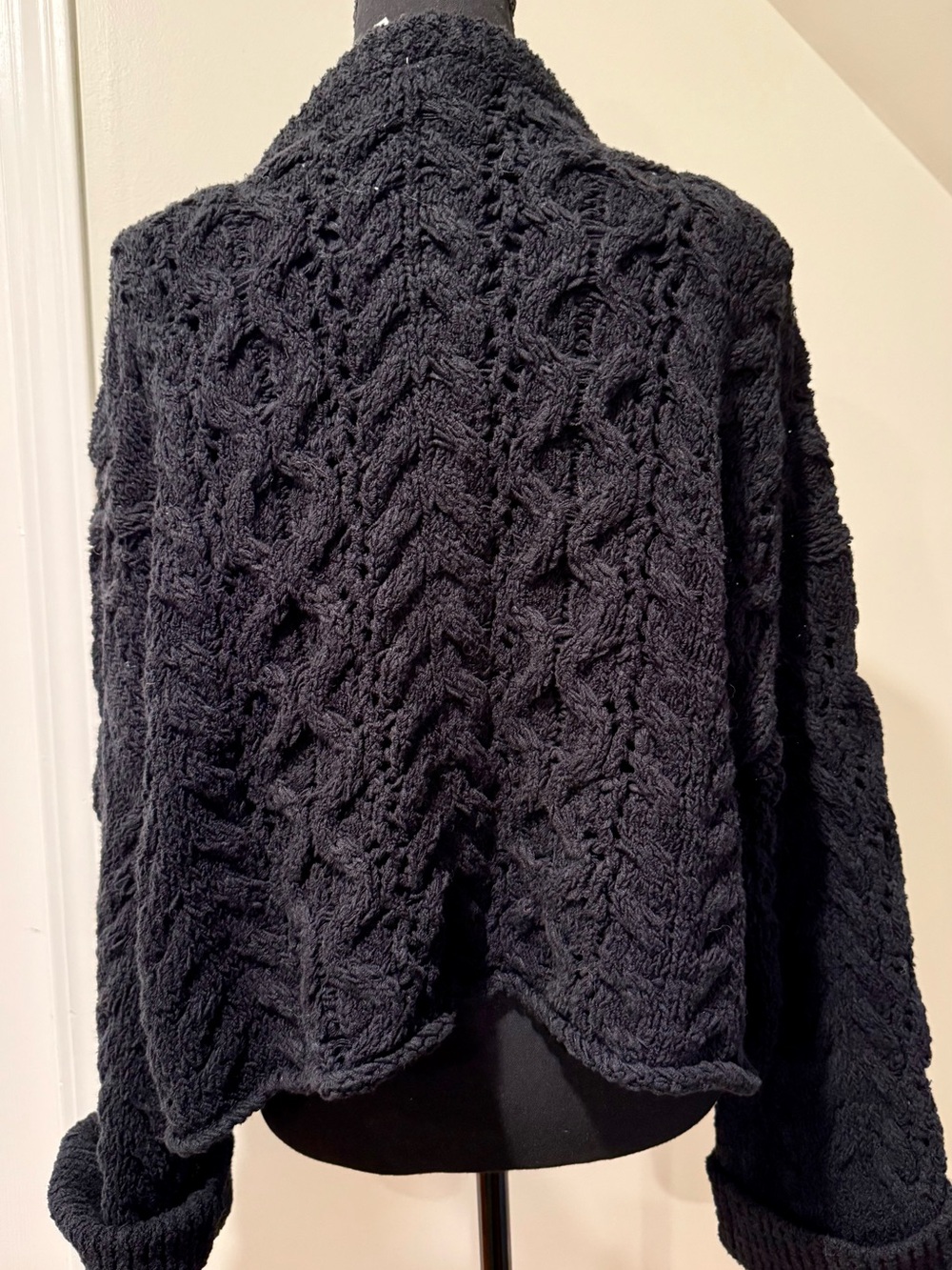 Free People Polly Cable-Knit Sweater in Black small NWOT Ptp 22” L 17” - Picture 3 of 5